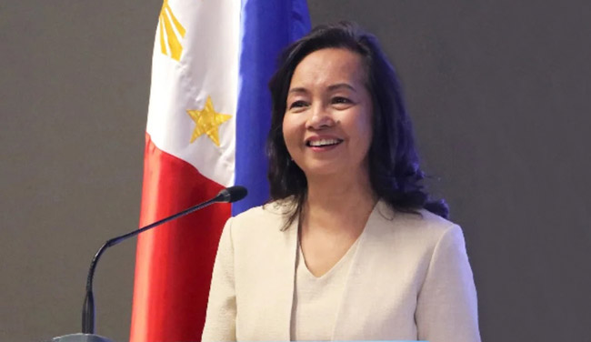 Arroyo_attends_inauguration_of_the_new_BCDA_offic.jpg