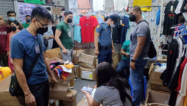 cidg-seizes-p13-m-fake-apparel-in-b2.jpg